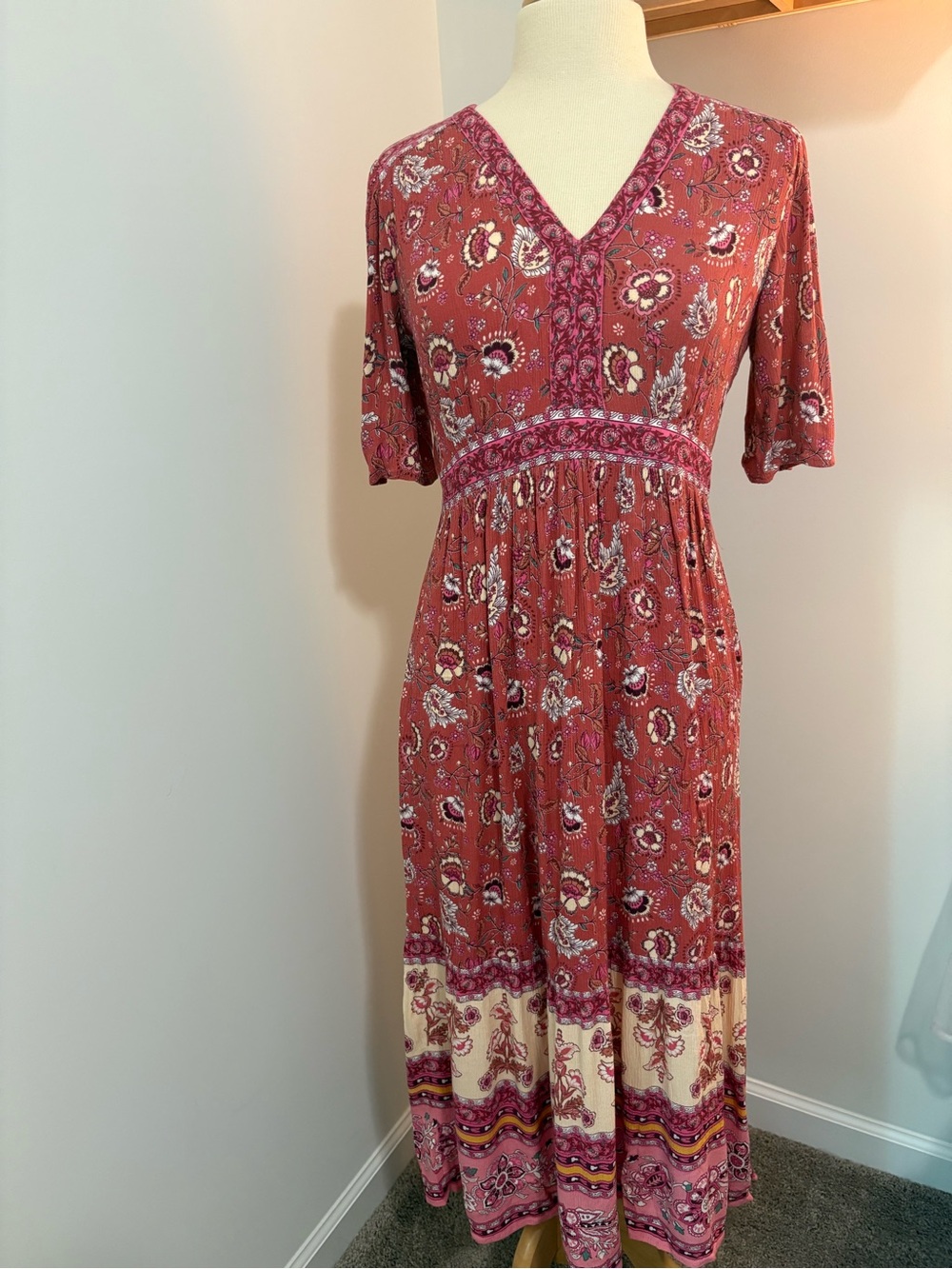 Knox Rose V-Neck Floral Dress